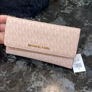 MICHAEL KORS PINK JET SET TRAVEL WALLET